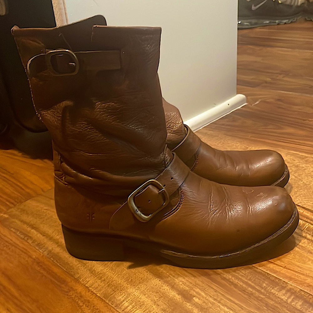 Frye Veronica short slouchy boots in cognac